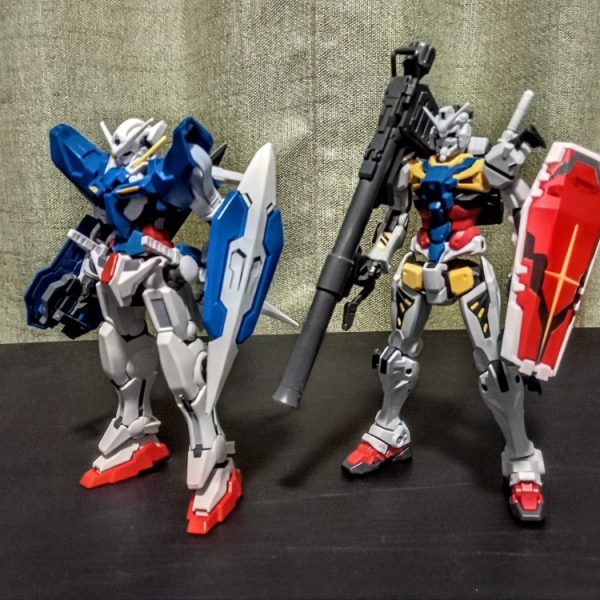 白いガンダムとエクシア