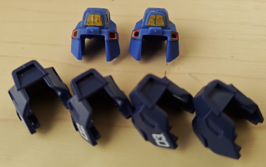 肩部分のバーニア？追加の件です。こちらは加工前。マークIIも同時に作ってます(汗)