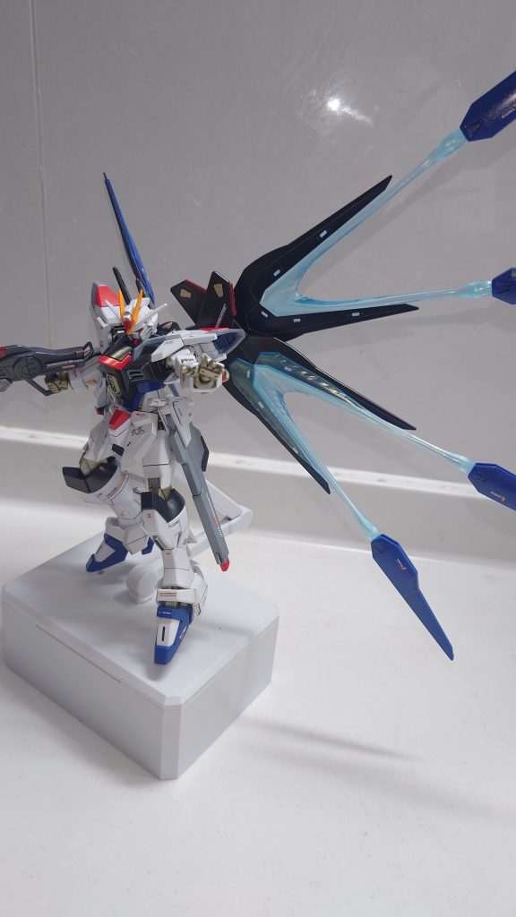 スーパードラグーン展開！エフェクトは無くしてしまったのか覚えてませんが２個しかなかったです(gundam-kao5)実家に置いてきたかな？(gundam-kao5)