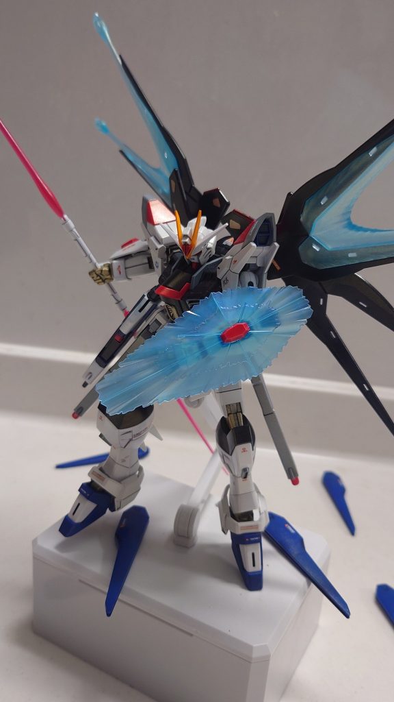 ビームシールド展開スーパードラグーンも展開してるイメージです！(gundam-kao5)