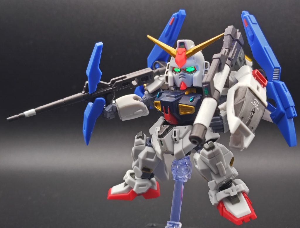 バズーカも持たせて武装モリモリに。