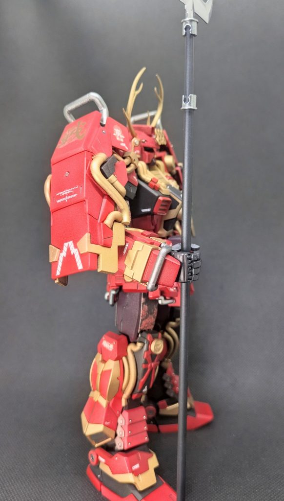 　　　サイドショット右✨️肩部シールドには市販の漢字デカール「戦」の文字を貼ってます✨️…ちょっと見にくいですが😅