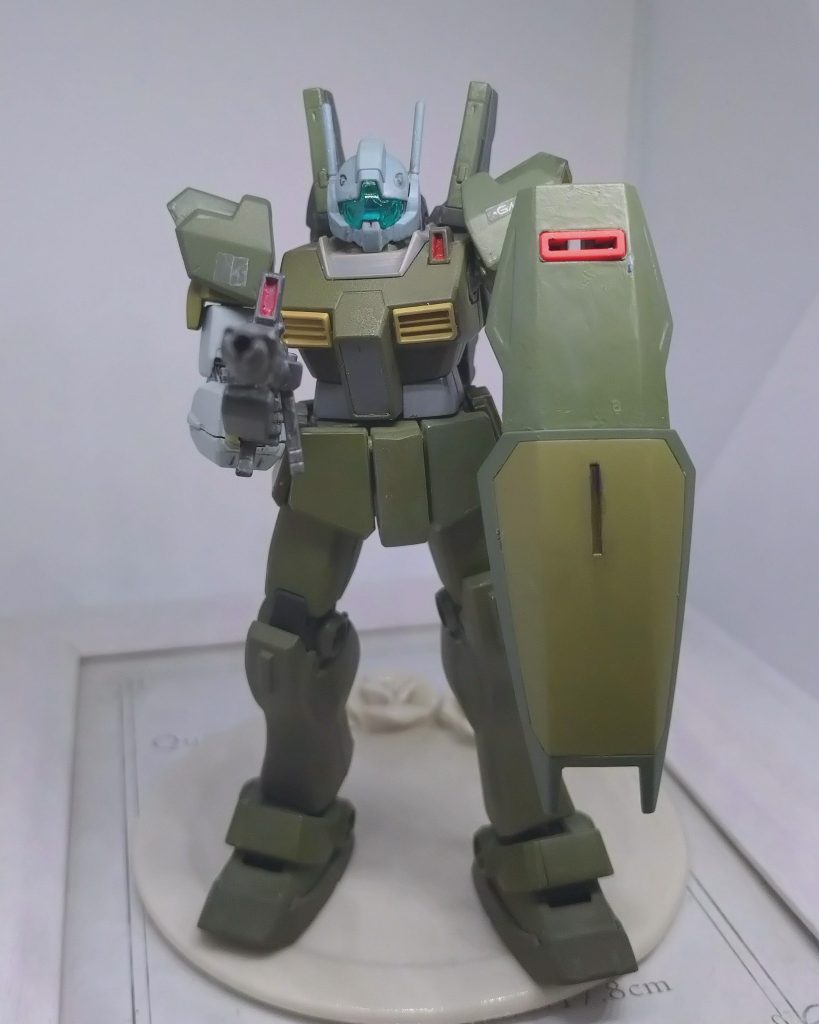 ガンダムマークIIと同じ腕部と武装、バックパックを装備している。1部慣れない筆塗装なのでかなり雑です💦