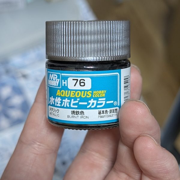 HGUCギラ・ドーガ×ザク ミキシングビルド進捗 です😊関節部メタリック塗装しました！塗料の希釈率は一対一です！エアブラシの圧力設定は0.1Mpaです!実際の塗装工程と質感変化の記録はYouTubeショートで確認できます！↓（4枚目）