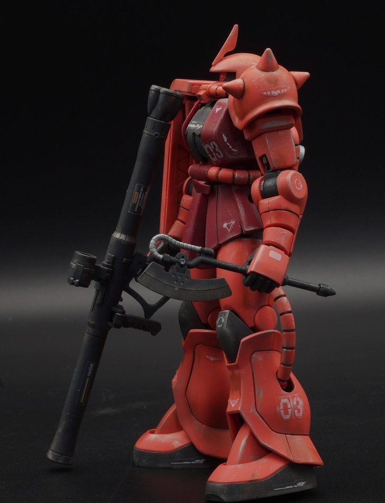 HGUC 1/144 シャア専用ザクII　成型色仕上げ–3枚目/制作者：あるむ