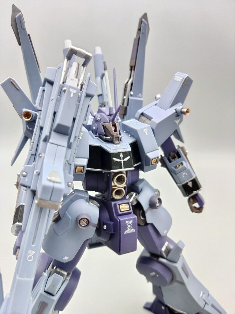 ドーベンウルフパチ組してみたらメチャクチャカッコよくてビビりました。ガンプラとしては申し分なく100点をあげたいです。惜しむらくはダブルゼータ本編でも2話程度しか出ていないし独自の武装で無双するなどの活躍がないため、動画面では恵まれていないところですね。あとはドーベンウルフを作ってある問題点が浮上してしまいました。それは次に何をつくろうかな？と思ってパチ組のヤクトドーガを並べてみたところ、ドーベンウルフが強すぎてヤクトドーガがひ弱に見えてしまったことです。ここはドーベンウルフを参考に風格あるヤクトドーガを作らねばなりませんね。&nbsp;