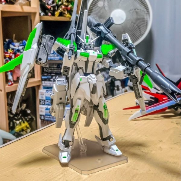 ビルドストライク