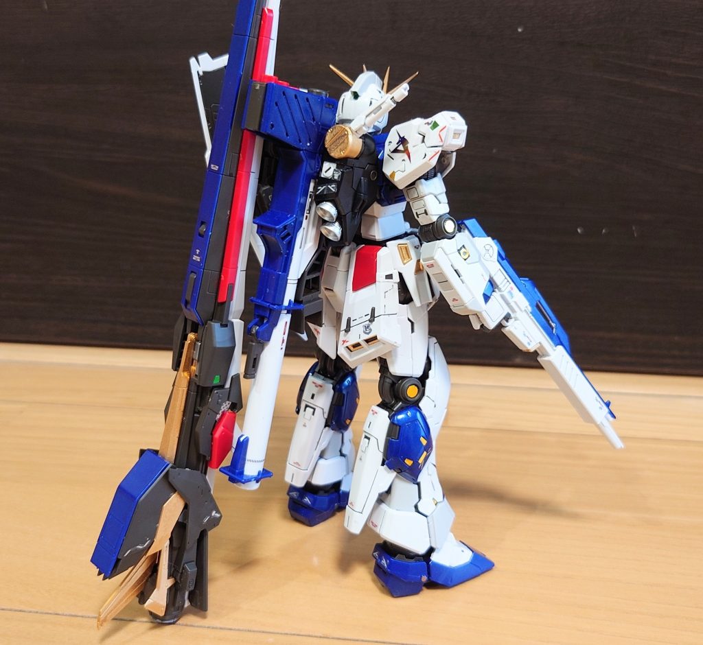RG RX-93ff νガンダム–3枚目/制作者：隠れ蓑