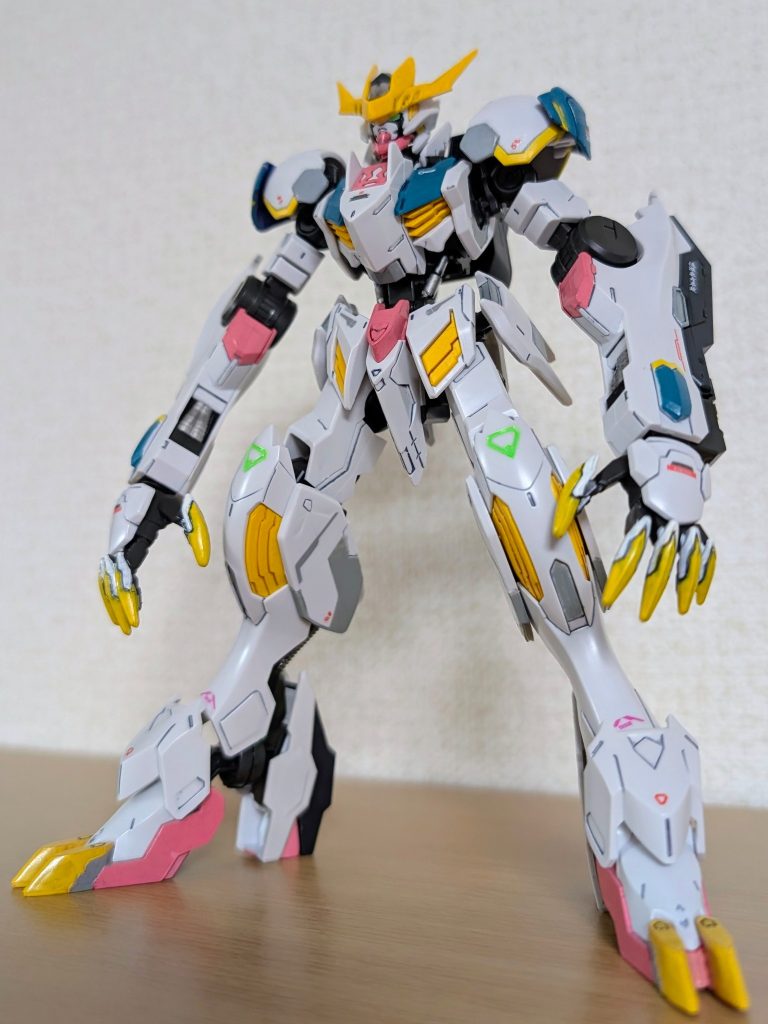 デカールまで貼ったところ