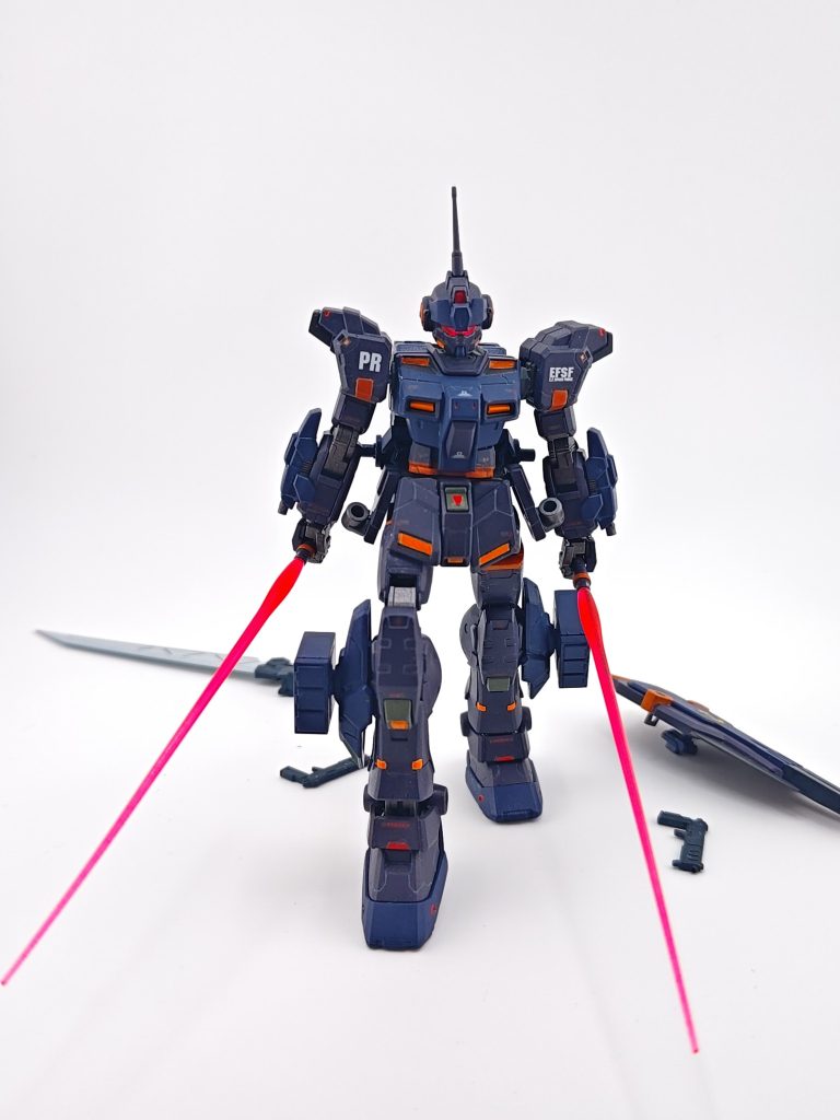 武装がなくなればなくなるほど機動性が上がり手がつけられなくなるというイメージです