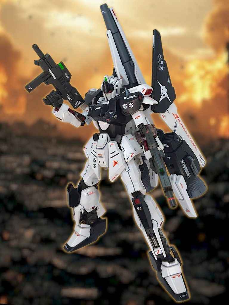 今回もアムロ機カラーカメラはツインアイ型にしています百式のアムロ機は多数の作例がありますが、いつものカラーリングで作ったらどうなるか試してみたくなりました(gundam-kao6)