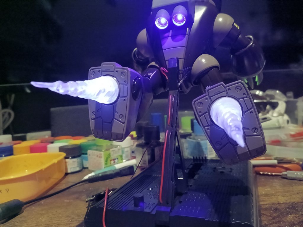 MG アッガイ LED組込み–2枚目/制作者：福田 義康