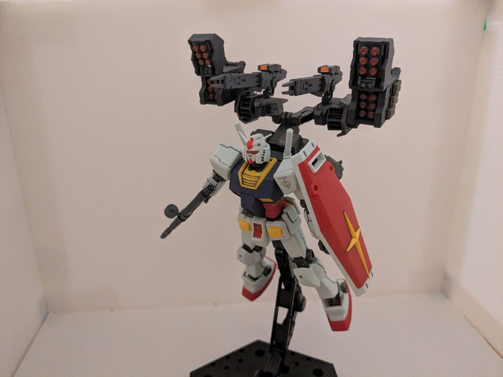 ガンダム予備機 + 空間戦闘用追加装備「ストライダー」