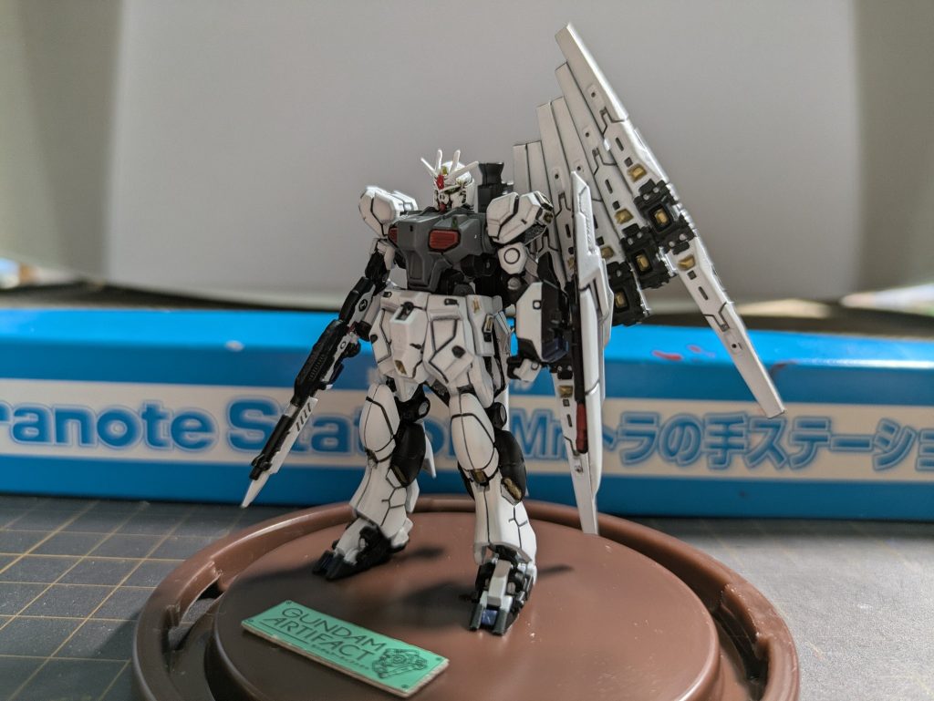 アーティファクト　νガンダム–4枚目/制作者：開発経緯　系譜めちゃ好きおじさん
