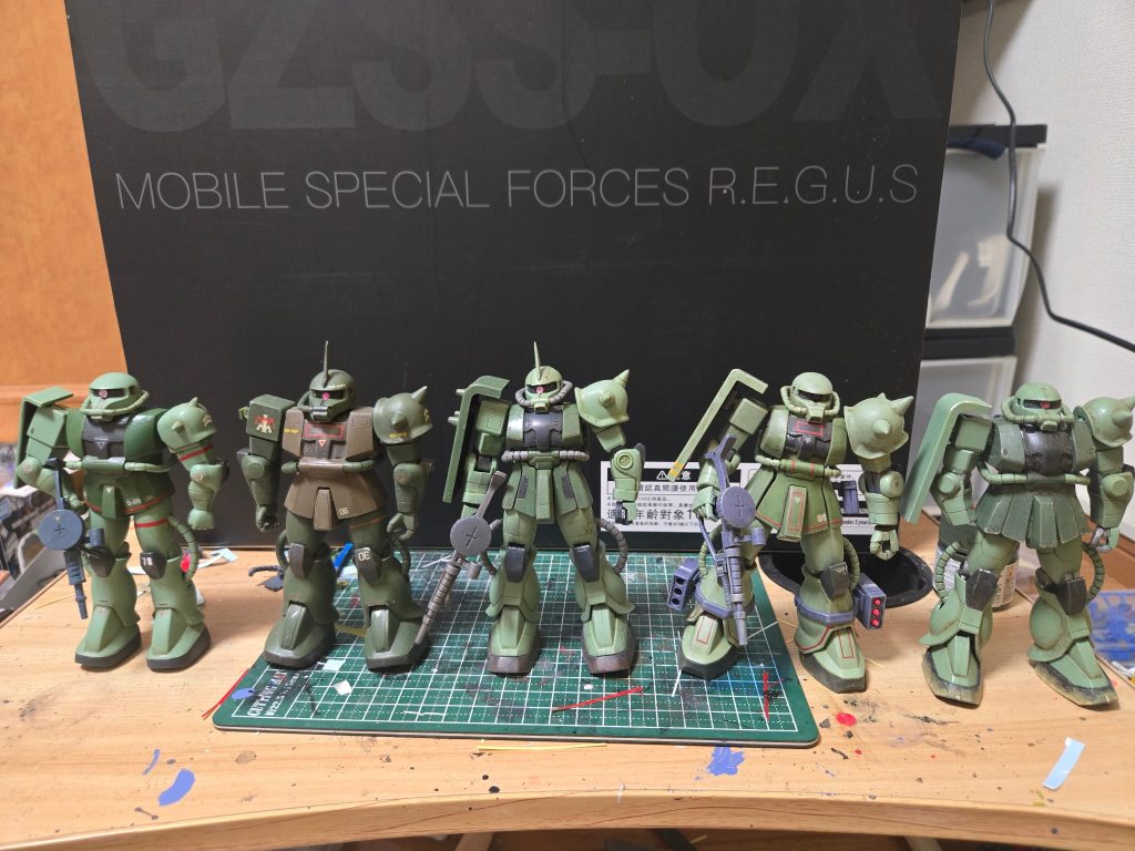 1/144ザクの進化？旧ザキット→マインレイヤーからの量産型→08小隊のJC型→HGUC→FG自宅に仕舞いっぱなしだったんでだいぶジャンク化してますが…技術の進歩を感じますね～&nbsp;