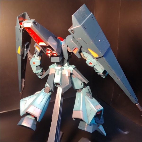 組み上がりました！😀取り敢えずはここでストップして！今晩にデカールとトップコートをやろうと思います！😄次はデカール貼ってトップコートして乾燥してる画像を製作ストーリーのラストにアップしようと思います！😀（3枚目）