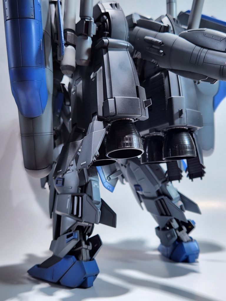 どの角度から見ても重厚感があって格好良い機体だと思いました。機動戦士ガンダムセンチネルは、作品発表当時に夢中で読んだのを覚えています。外伝的で良い作品でしたよね。
