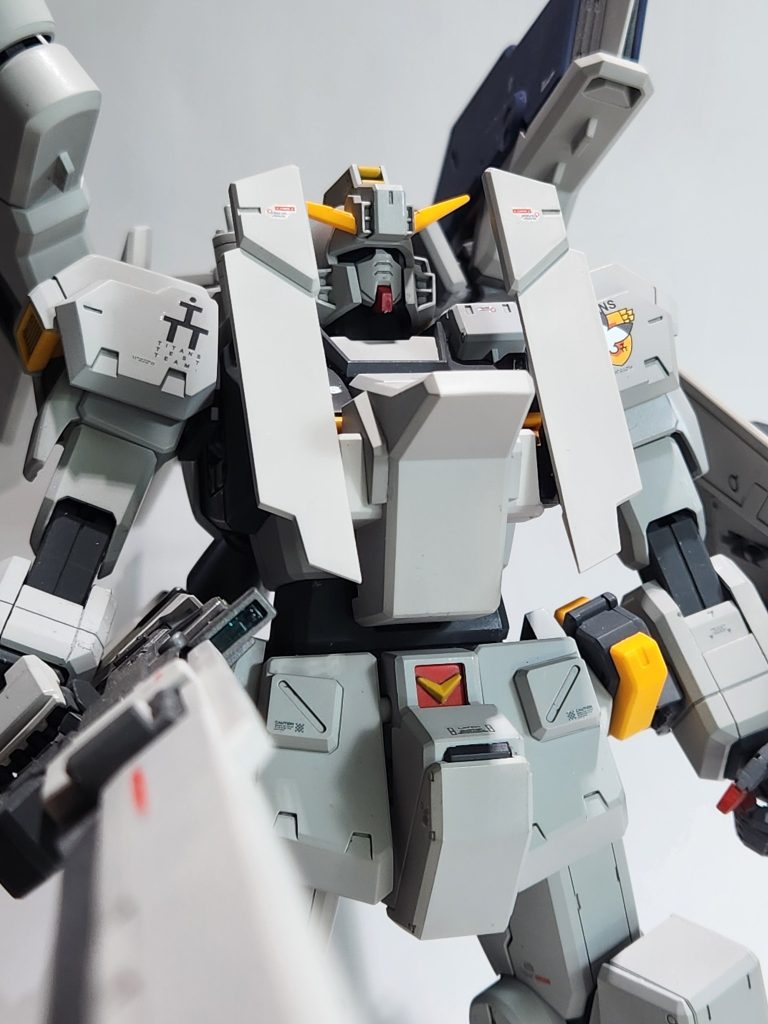 今回はウェザリングもグラデーションも無しで、いつもと違う完成をイメージして作りました。