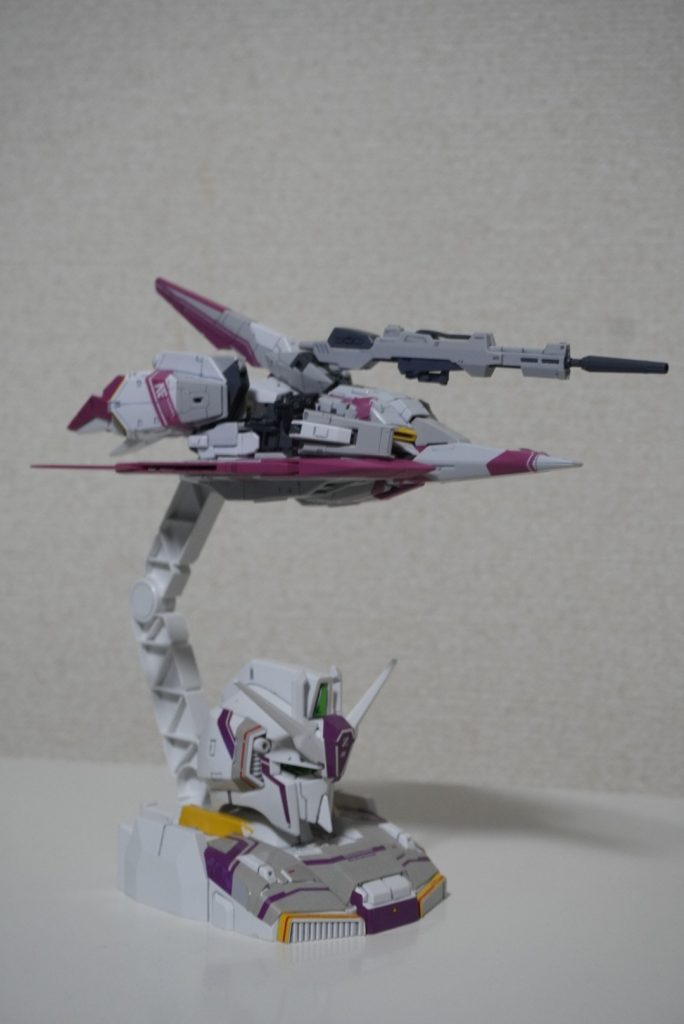 何というタイミング！！これで飾ろうと思います。そして…ずっと欲しかったHGのマスターガンダムの再販の情報を知らなかったのですが、あ～るじゃあませんかと購入して作ろうと思ったのですが使おうと思った塗料が模型屋さんになかったのでAmazonでポチったのですが届くまでに何か作りたいなーと考えていて…