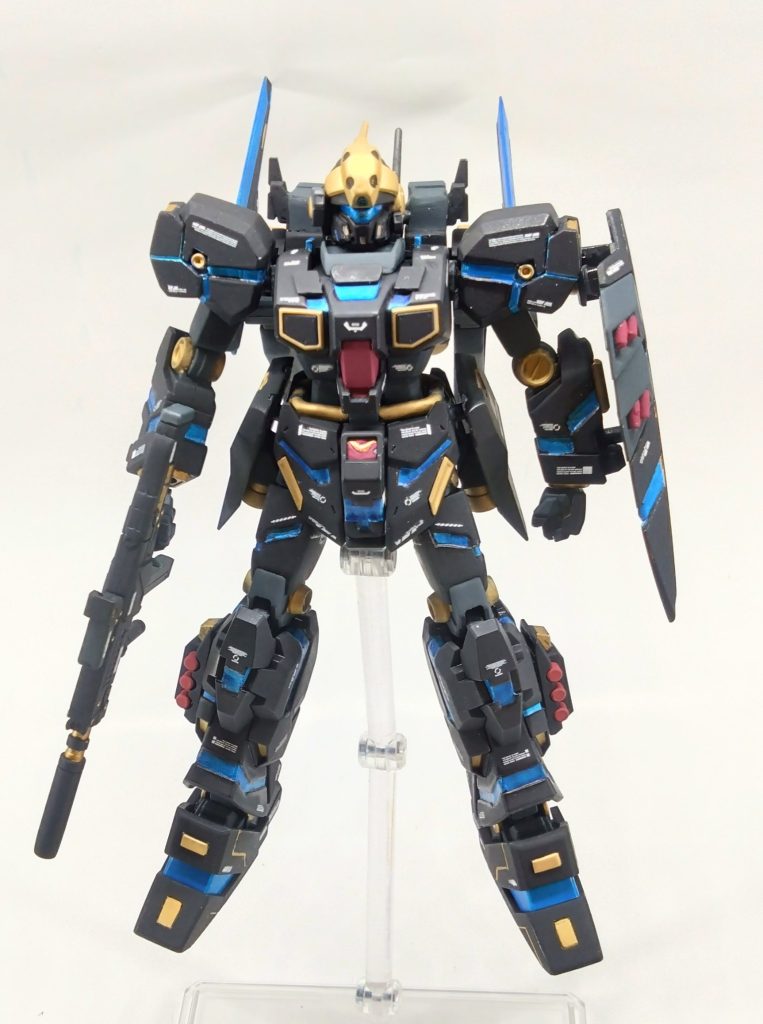 雰囲気全然違いますが同じ作品。写真の撮り方大事ですね。