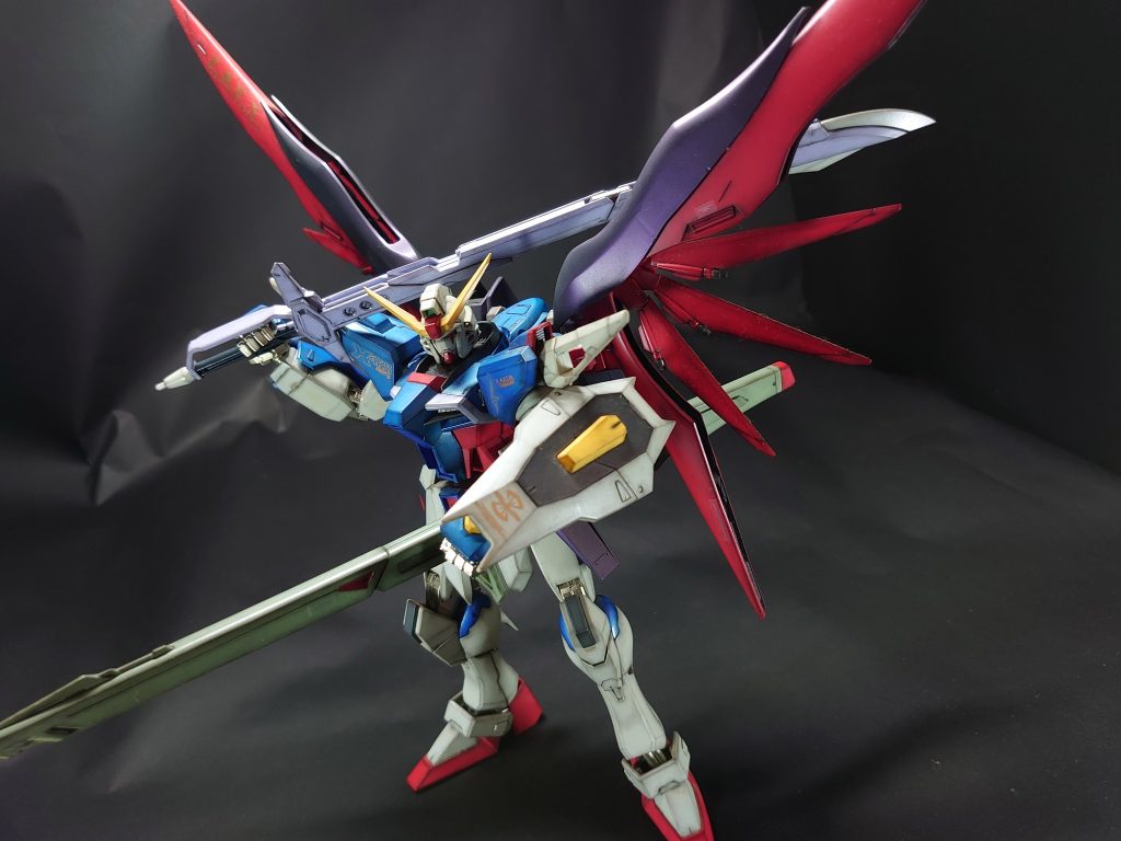 MG ディスティニーガンダム–2枚目/制作者：岩岸 杞京