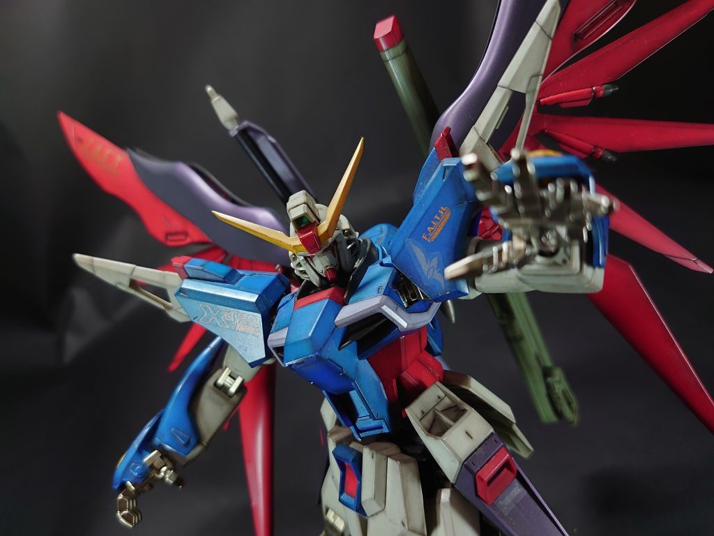 MG ディスティニーガンダム–4枚目/制作者：岩岸 杞京