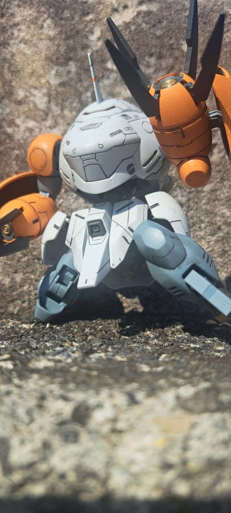 ポージングも色々キマってくれます。