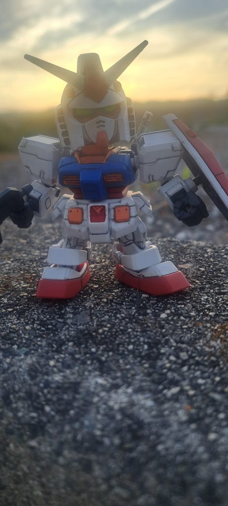 RX-78-2これぞガンダムの始まりです。やはり、オレンジ、ホワイトは塗るのにまだまだ苦労。今回もご覧頂きありがとうございます。暑い日が続く季節です。皆様どうかご自愛下さいませ。