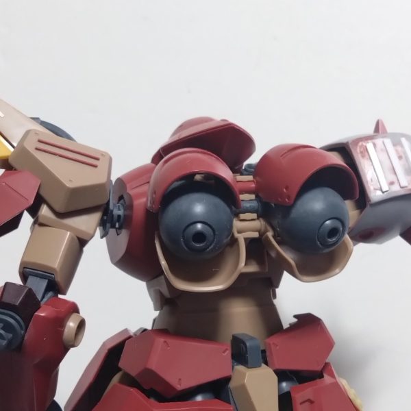 今日で連休最終日。息子を送って行くというミッションをこなす為早朝から少し制作。ビームバズーカはこんな感じでまとまりそうです。そろそろ本体なのですがメッサーってバックパックがカッコ悪いなぁって思ってました。どうにかしてみようとプラ板重ねて接着中。今日はここまでか…。&nbsp;（3枚目）