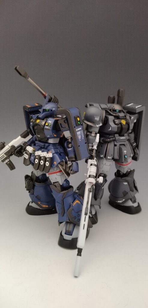 前に製作したザクF2スナイパー地上用高機動型と一緒に。ポージングさせたかったのですが場所とってしまい撮影できなかったので立ち姿で申し訳ないです(汗)&nbsp;それでは今回も最後までご覧下さりありがとうございました。また次回作でもお会いしましょう☆
