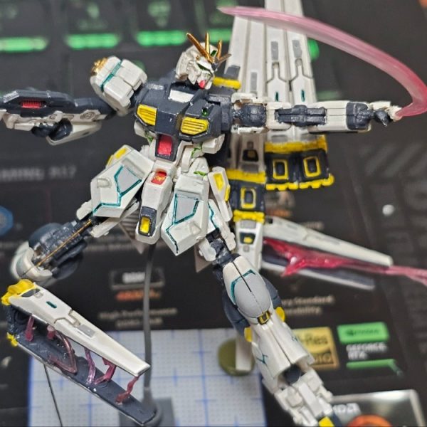 ガンダムアーティファクト　νガンダム