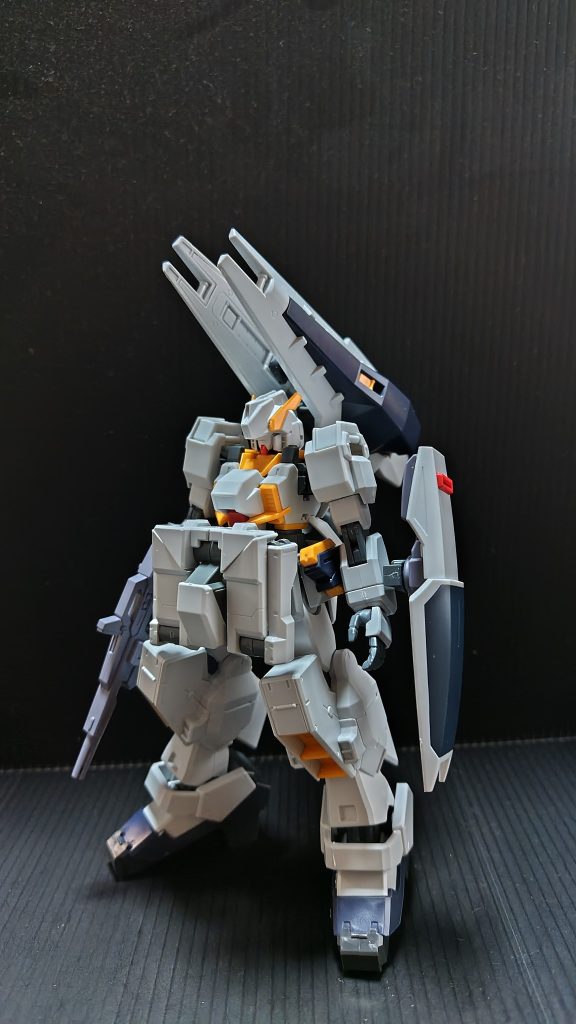 HGヘイズルアウスラ次世代量産型試作機（仮）–2枚目/制作者：AKI