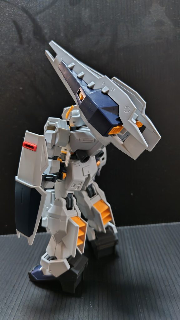 HGヘイズルアウスラ次世代量産型試作機（仮）–3枚目/制作者：AKI