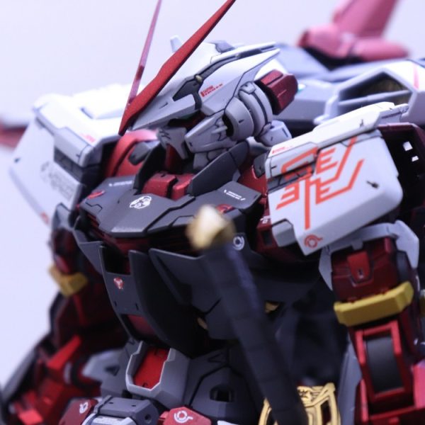 アストレイ　レッドフレーム