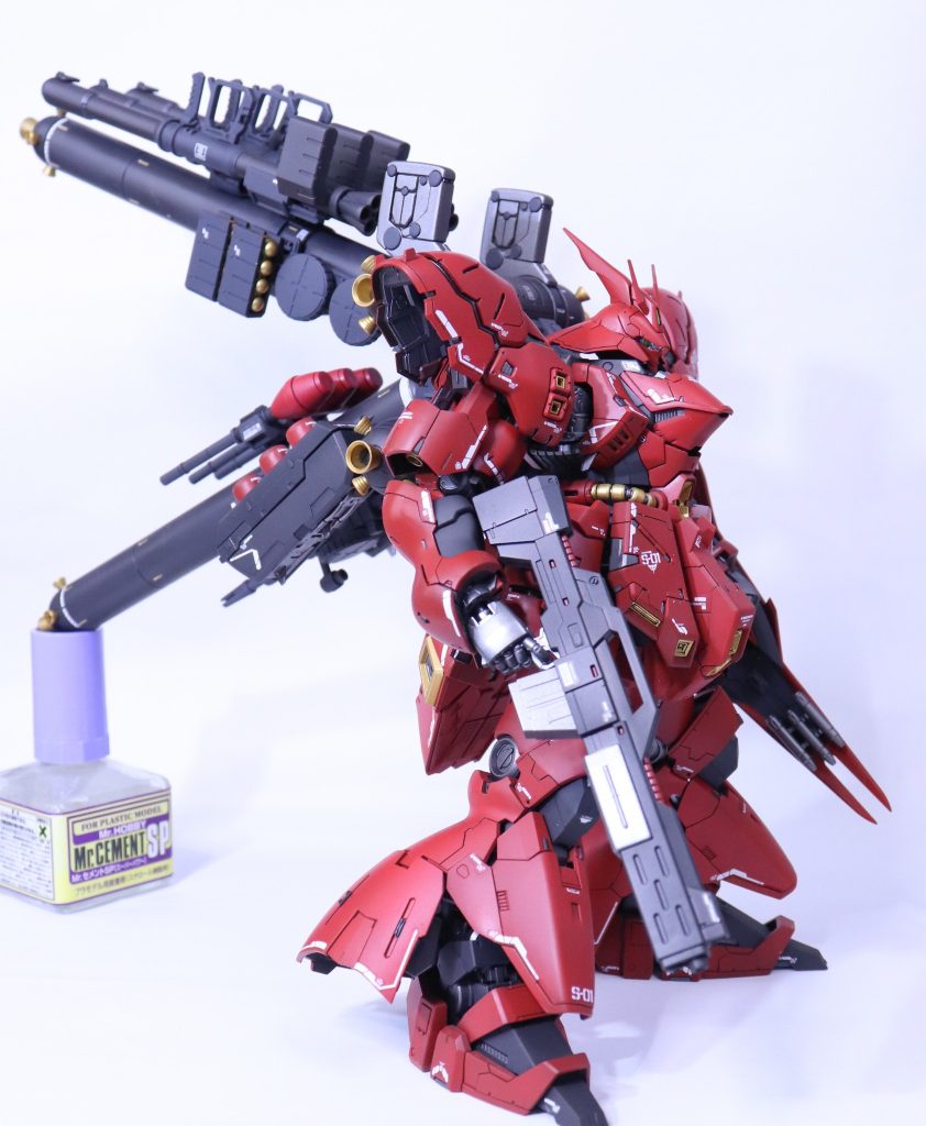 スタイル足首2mm延長。スネパーツを短縮。足回りスッキリ&nbsp;カラーガイア黒サフ本体赤：クレオスハーマンレッド武器赤：クレオスあずき赤黒：クレオスグラファイトブラックグレー：ガイアメカサフスーパーヘヴィフレーム：ガイアブスターライトアイアンゴールド：ガイアスターブライトゴールド
