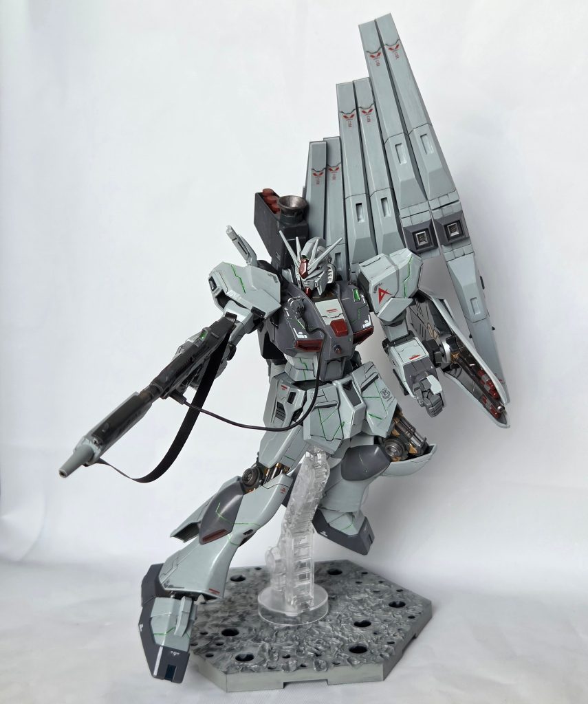 νガンダムはいろんなグレードで出てますがHGUCの御顔がいちばん好きです。