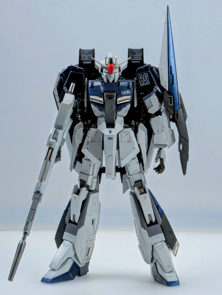 RG Zガンダムです。&nbsp;発売当時は素組で終わらせたモデルです。何回か変形させて箱にしまった記憶があります。