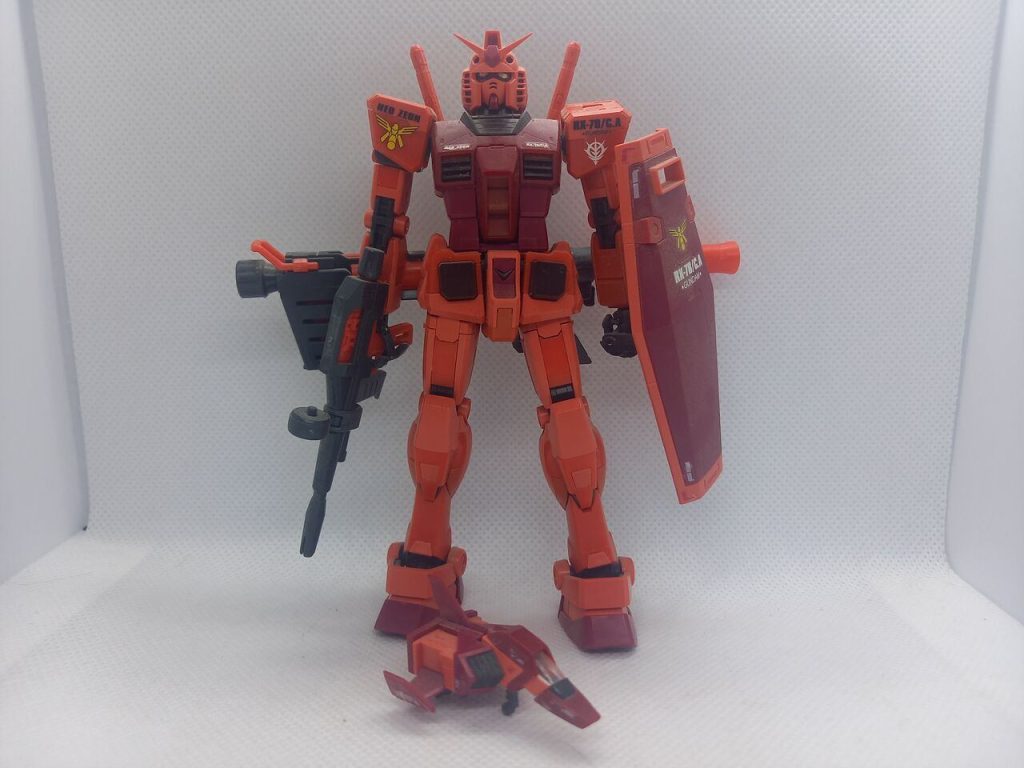 RG【ガンダム(キャスバル)】–2枚目/制作者：TAKES I H彡