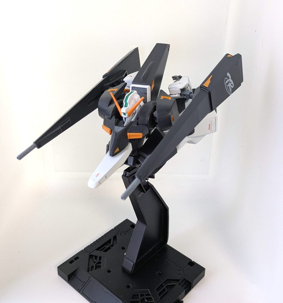 旧キットでシンプルな変形機構ですが良くできてますよね(*´∀｀*)当時の定価700円て今では考えられませんね