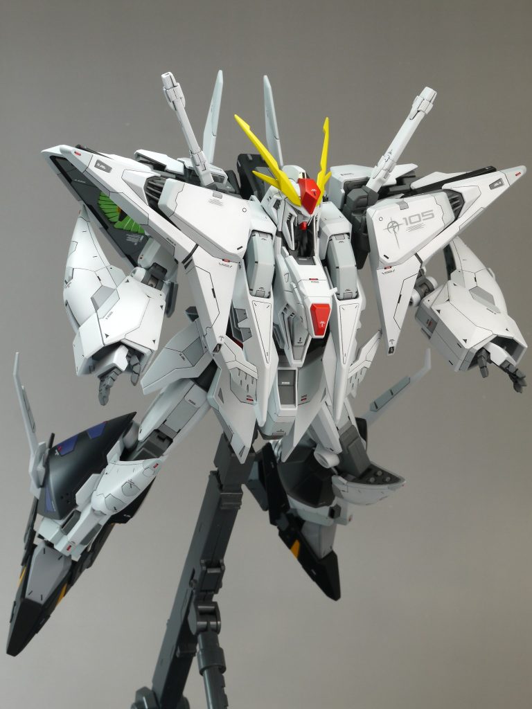 この機体もスゴい作品が世にたくさん溢れているので、色々と参考にして改修してみました。いつもよりスジ彫り・塗り分け多めを意識しました。マスキングのトレーニングになりました。