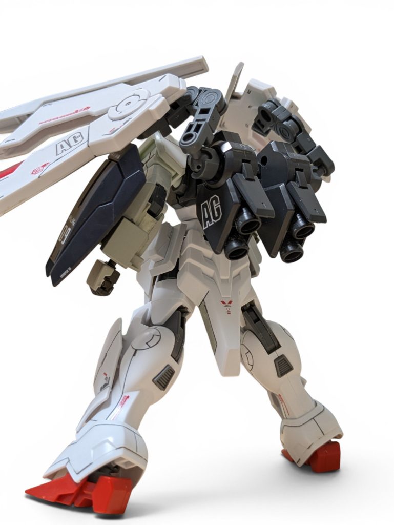 バックショットウイングガンダムとSガンダムのバックパックをミキシングしてます