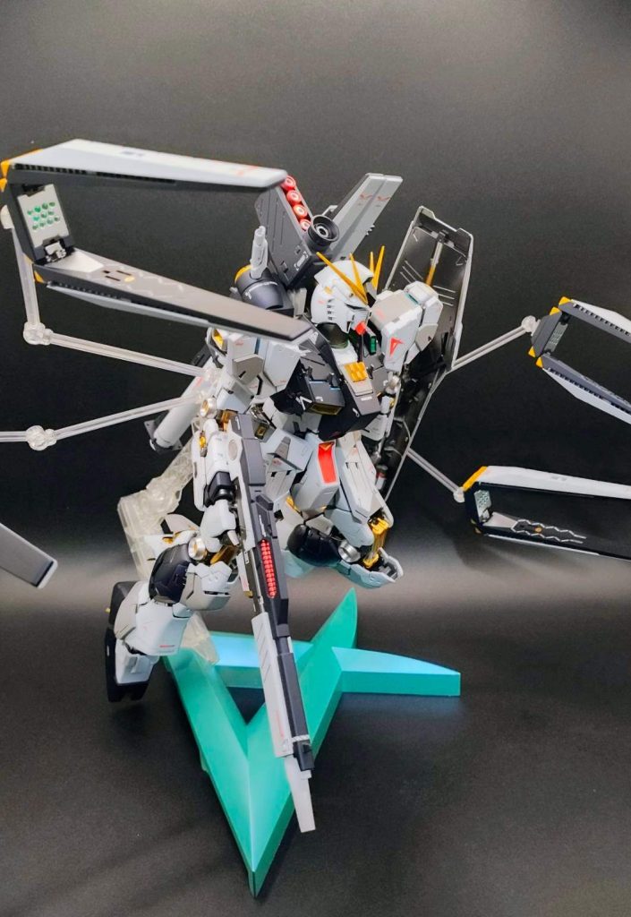 MG 1/100 νガンダム Ver.ka–2枚目/制作者：㈱はなぶさコンサルティング（旧 Hanabusa-consulting）