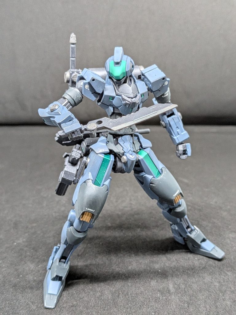 ヒートナイフスローンの近接武装スローン製造時はまだビーム兵器が完成していない状況だった小型で取り回しやすい