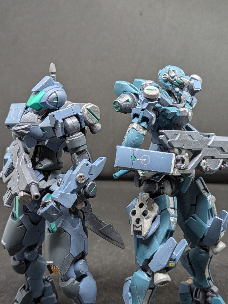 こうして二機並べてみるとしっかり旧型と新型に差別化ができていて満足いくできになりました(^^ゞスローンの閲覧ありがとうございますm(_ _)m次回作の告知にいきたいとおもいます