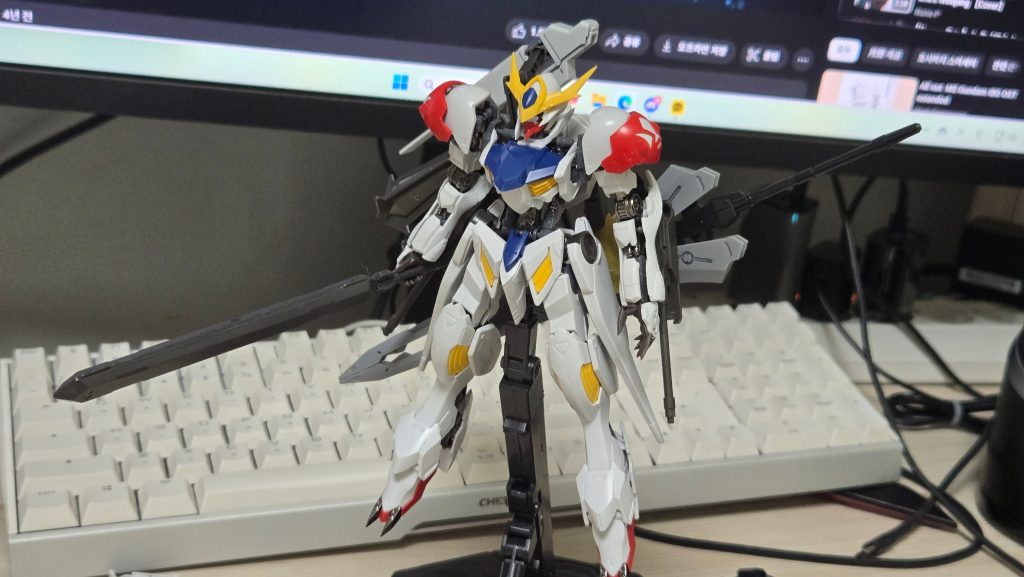 ウンドワートのパーツを使って、このような形も検討しました。