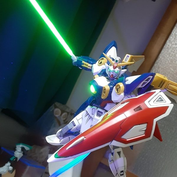 EGウイングガンダム