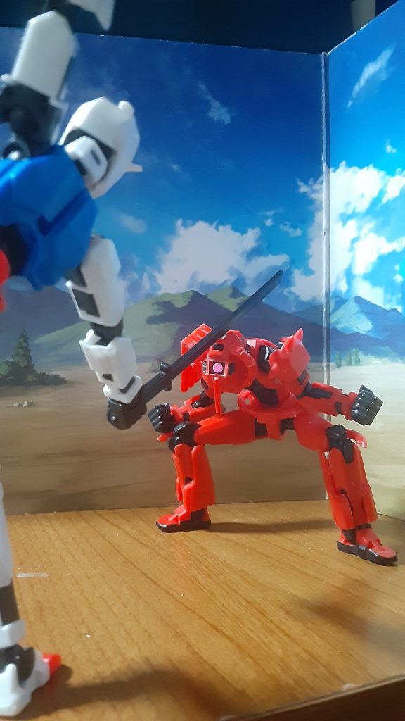ケツアゴになっているのでそこで真剣白羽取り！