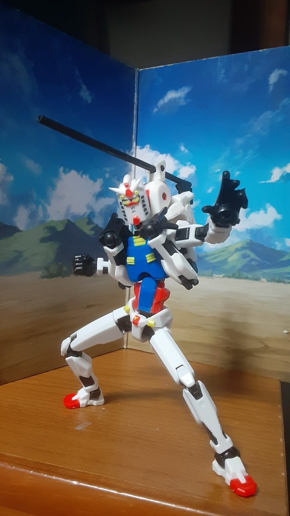 ガンダムにおんぶされると追加装備に。