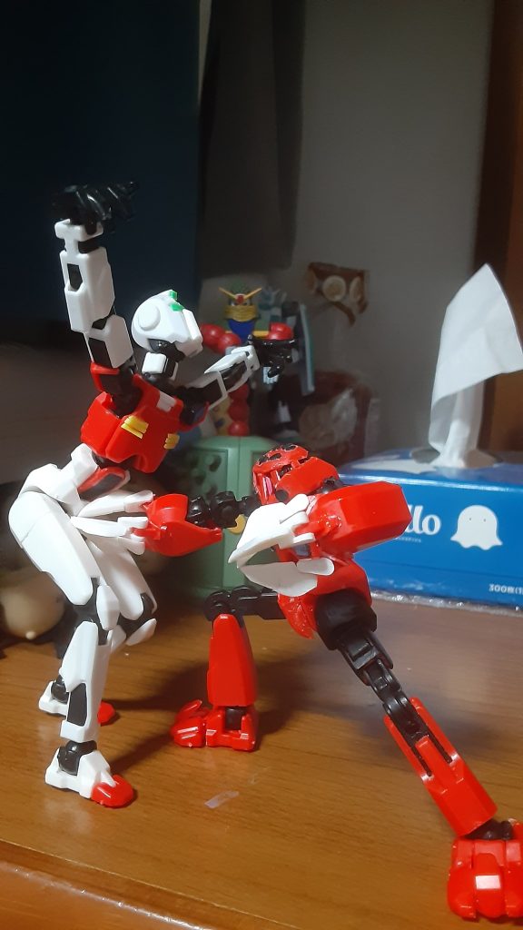 ただ背が低いほうが相手に大ダメージを与えられそうでした。