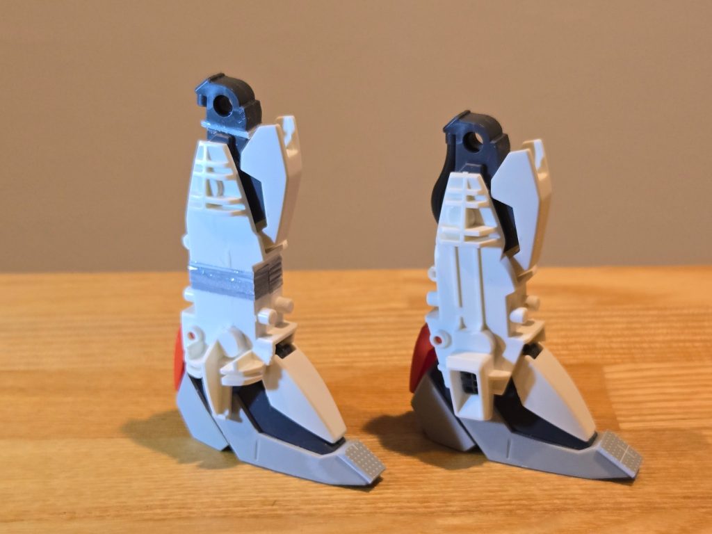 さて、今回一番苦労したのは脚部4mm延長。ゼータプラスの構造上、内側フレーム2パーツと装甲パーツをそれぞれ切断し加工する必要があるので、かなり時間がかかりました。真っすぐ切らないと可動や見た目に影響するので、慎重に...ご覧の通り、かなり印象が変わったかと思います。コツは